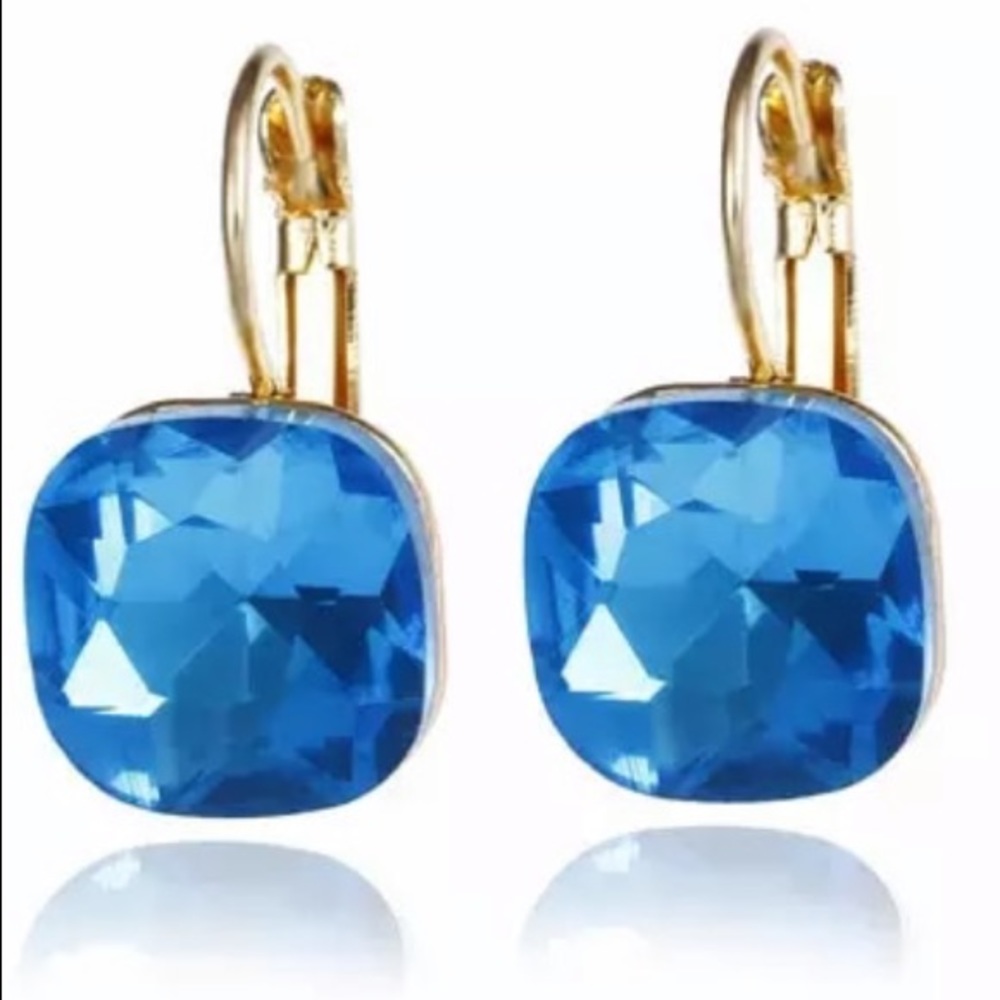 NEW!๐๐BRIGHT SKY BLUE CUSHION CRYSTAL DROPS!๐๐ - Picture 1 of 7